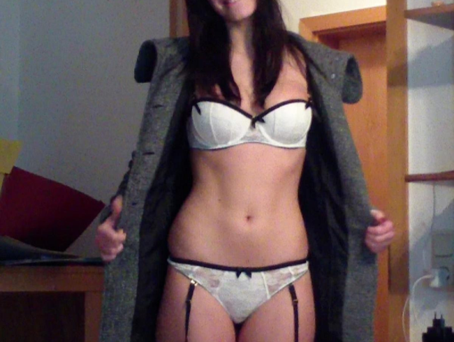 Young Devotion Porno Video: Au weia!!!Das gibt Ärger!!!
