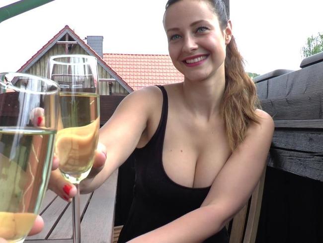 Young Devotion Porno Video: Der Superstecher?!