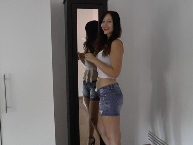 Young Devotion Porno Video: Freifick für meinen Mitbewohner!